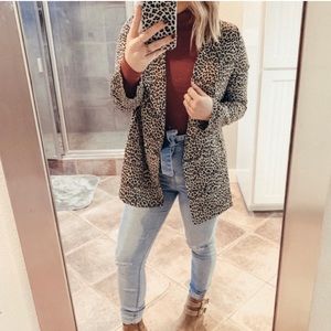 Storia boyfriend fit leopard print blazer women’s size medium office career